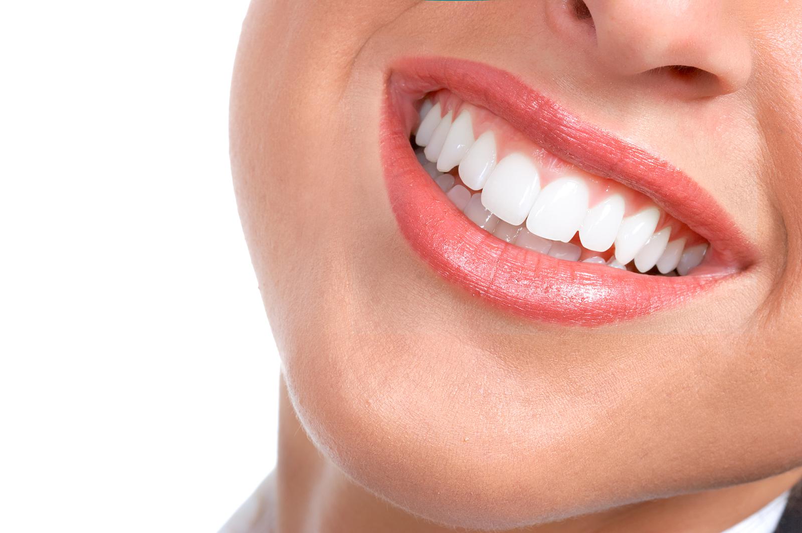 Panduan Cara Gampang Memutihkan Gigi dengan Jeruk Nipis